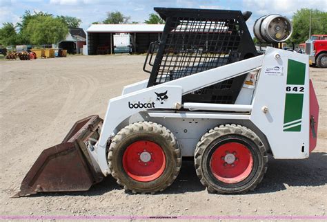 642 bobcat skid steer gas tank|bobcat 642 specs.